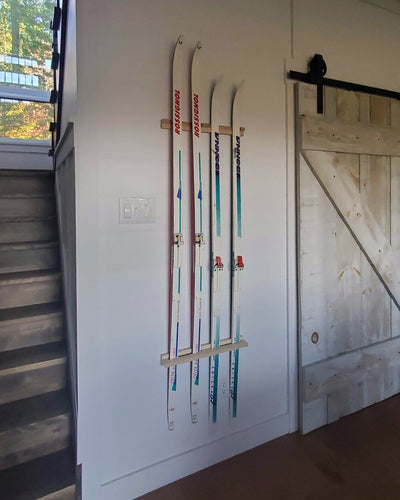 Supports muraux pour skis en chêne massif : La façon durable et